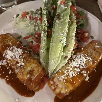 El Adobe - Enchilada salad vegetarian friendly - Latin American Near Me - San Juan Capistrano, California El Adobe - Enchilada salad vegetarian friendly - Latin American Near Me - San Juan Capistrano, California