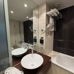 Clarion Hotel Bergen Airport - Bathroom