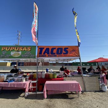 Mario’s Tacos - a taco stand with tables and umbrellas - Street Vendors Near Me - South Gate, California Mario’s Tacos - a taco stand with tables and umbrellas - Street Vendors Near Me - South Gate, California