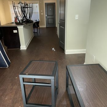 Redpoint Tuscaloosa - How nasty the apartment was in move in day - University Housing Near Me - Tuscaloosa, Alabama Redpoint Tuscaloosa - How nasty the apartment was in move in day - University Housing Near Me - Tuscaloosa, Alabama