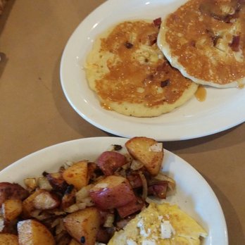 Campfire Grill - Country apple surprise with eggs/feta and camper potatoes - American Near Me - Depew, New York