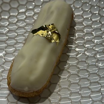 Vanilla Cafe - Vanilla Eclair Vanilla - Cafes Near Me - Miami, Florida