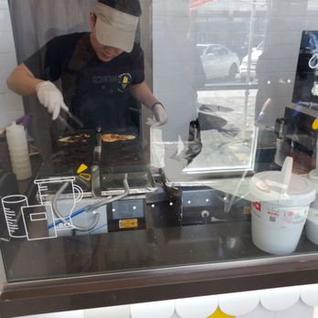 Somisomi - Taiyaki creation time! - Desserts Near Me - Cupertino, California