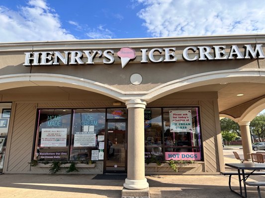 Henry's Homemade Ice Cream by null