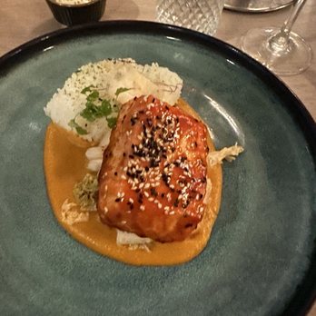 Narcoossee's - Korean Bbq Glazed Salmon - New American Near Me - Lake Buena Vista, Florida