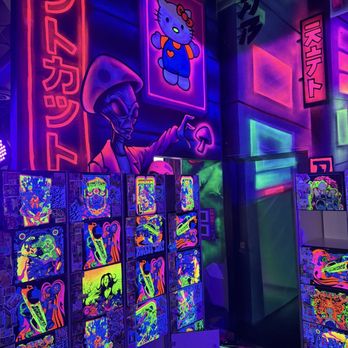 Arcade Monsters - Love the ambiance and atmosphere reminds me of stranger things - Arcades Near Me - Murrieta, California