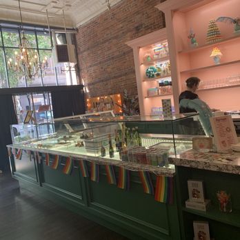 Lady Yum - Pioneer Square - Interior - Macarons Near Me - Seattle, Washington