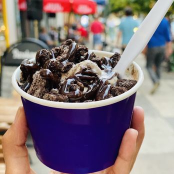 Scoop DeVille - Oreo Mudslide - Ice Cream & Frozen Yogurt Near Me - Philadelphia, Pennsylvania Scoop DeVille - Oreo Mudslide - Ice Cream & Frozen Yogurt Near Me - Philadelphia, Pennsylvania