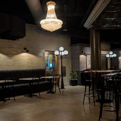 Sundry and Vice - Interior