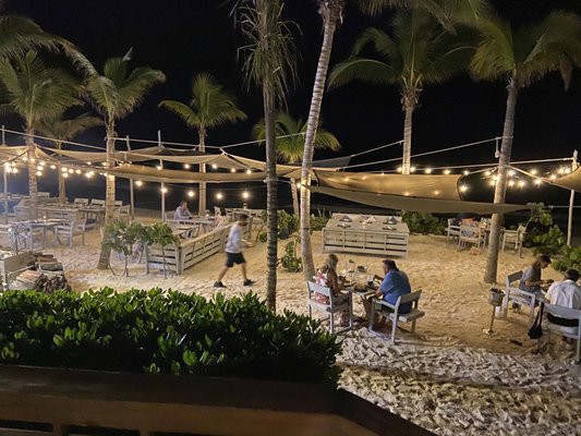 LA LAGUNA RESTAURANT AND LOUNGE by null
