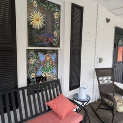 House Of Synergy - Mote seats