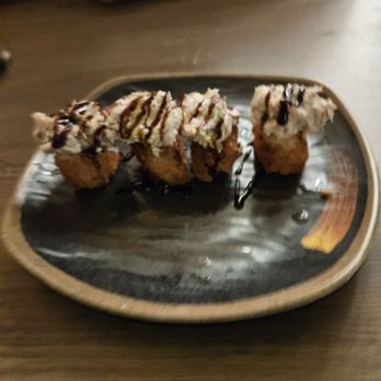 Hidden Sushi - Chef special - Crispy rice on bottom of these were amazing! - Japanese Near Me - Orlando, Florida