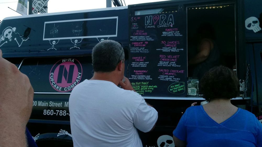 NoRa Cupcake Truck Logo