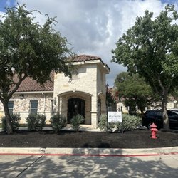 Health 210 Primary Care Clinic - Front entrance