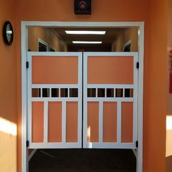 Chinese Massage - Privacy door in the hallway
