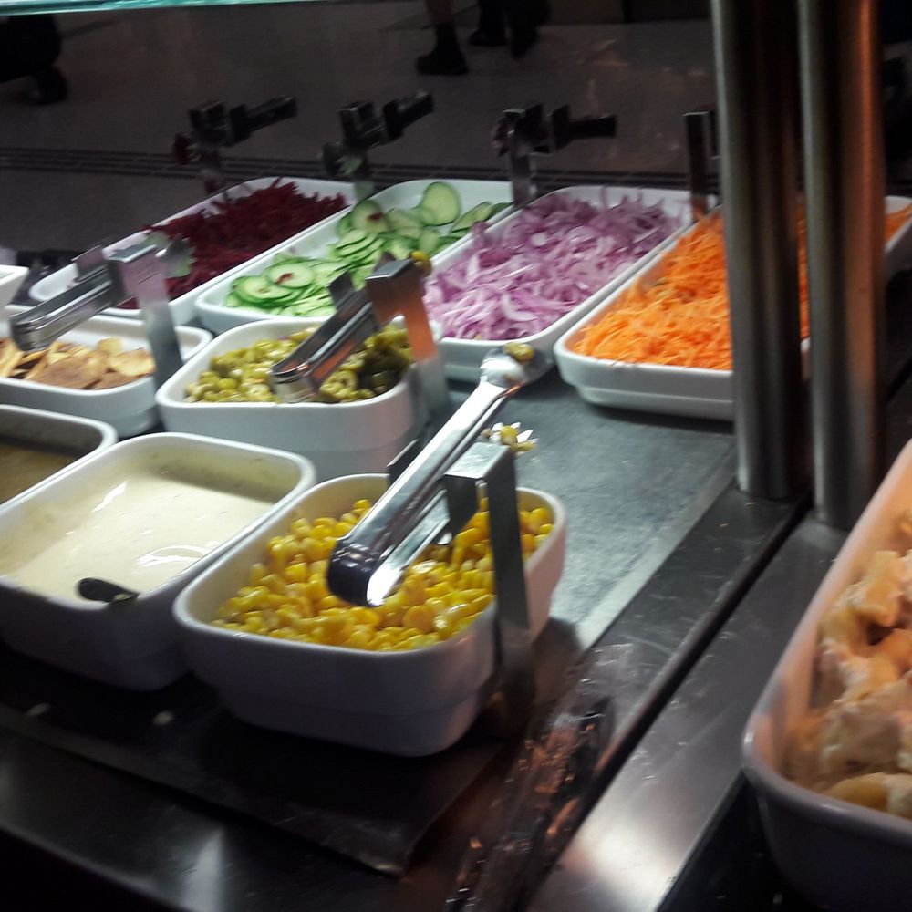 Pizza Hut - Pretty good salad bar - Pizza Near Me - Guarulhos, SP