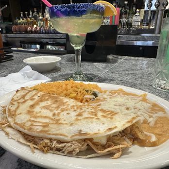 La Loma - Chicken Quesadilla - Mexican Near Me - Columbus, Ohio La Loma - Chicken Quesadilla - Mexican Near Me - Columbus, Ohio