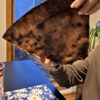 Grimaldi's Pizzeria - Burnt crust - Pizza Near Me - Overland Park, Kansas