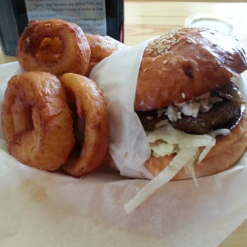 Eddie's Grill - Blu & mushroom burger combo - Salad Near Me - Yuma, Arizona Eddie's Grill - Blu & mushroom burger combo - Salad Near Me - Yuma, Arizona