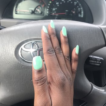 LC Nails - Broke already, only has been 3 days! - Nail Salons Near Me - Grovetown, Georgia