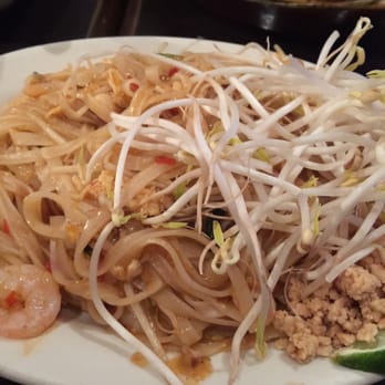 Green Basil Thai Restaurant - Pad Thai - Thai Near Me - Burnaby, British Columbia Green Basil Thai Restaurant - Pad Thai - Thai Near Me - Burnaby, British Columbia