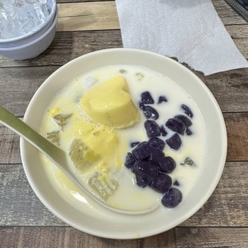 Peachee Đào - Durian cheese and sweet potato mochi dessert! - Specialty Food Near Me - Houston, Texas Peachee Đào - Durian cheese and sweet potato mochi dessert! - Specialty Food Near Me - Houston, Texas