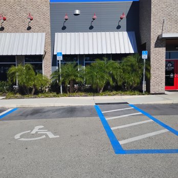 Slim Chickens - Handicap parking space - Chicken Shop Near Me - Sarasota, Florida