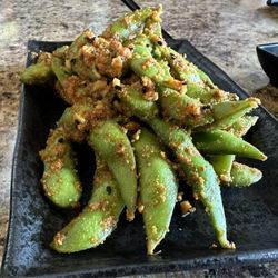 Sake Sushi - Spicy garlic edamame