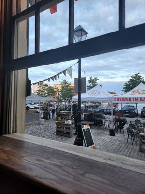 Cat's Eye Pub by null