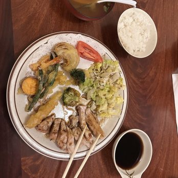 Fuji Restaurant - The tempura and teriyaki chicken dinner - Sushi Bars Near Me - Big Bear Lake, California