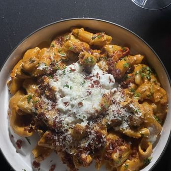 Livello - SPICY RIGATONI LOBSTER ALLA VODKA - Pizza Near Me - Coral Springs, Florida Livello - SPICY RIGATONI LOBSTER ALLA VODKA - Pizza Near Me - Coral Springs, Florida