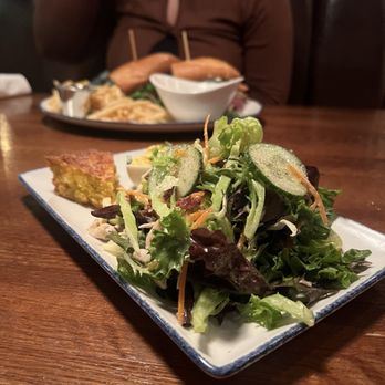 Crosby's Kitchen - Nice Little House Salad with Chicken - American Near Me - Chicago, Illinois