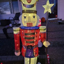 Zoneton Christmas House