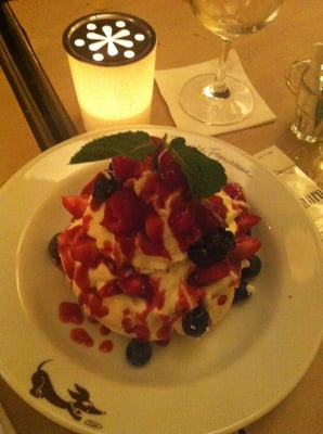 Le Square Trousseau by null