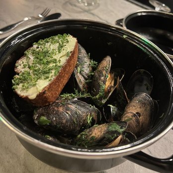 Wayside Tavern - Bangs Island Mussels - New American Near Me - Portland, Maine Wayside Tavern - Bangs Island Mussels - New American Near Me - Portland, Maine