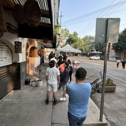 La Esquina del Chilaquil - The line