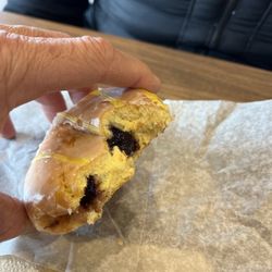 Rise'n Roll Bakery - Blue berry with lemon  drizzle