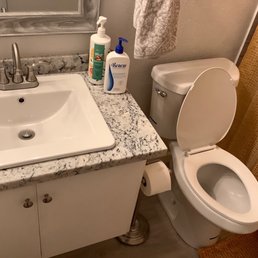 A very clean bathroom, thank you ladies!
