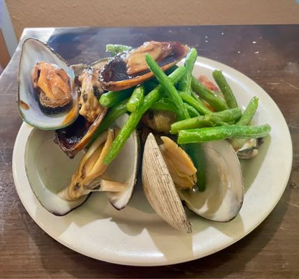 Seaport Buffet by null