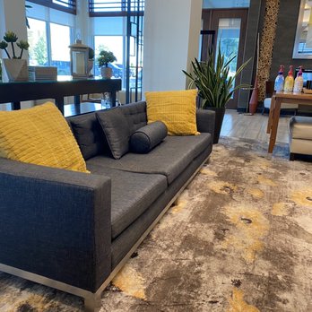 Hilton Garden Inn Lubbock - Comfy lobby swag & hangout! - Hotels Near Me - Lubbock, Texas