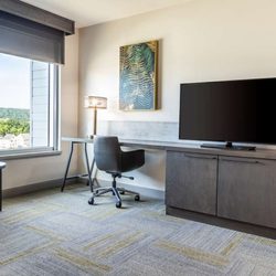 Hilton Garden Inn Fredericton - Guest room