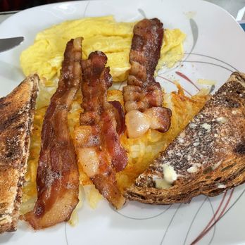 Stuff’s Restaurant - C-2 combination - American Near Me - Wisconsin Dells, Wisconsin
