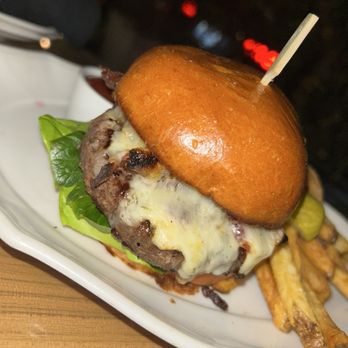 The Edmon - Burger - Cocktail Bars Near Me - Los Angeles, California