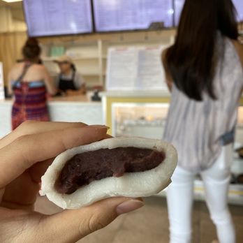 Kozo Sushi - Kahala - Sweet moich cake - Sushi Bars Near Me - Honolulu, Hawaii