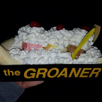 Banana Split - THIS...was delicious! - Ice Cream & Frozen Yogurt Near Me - Aurora, Illinois