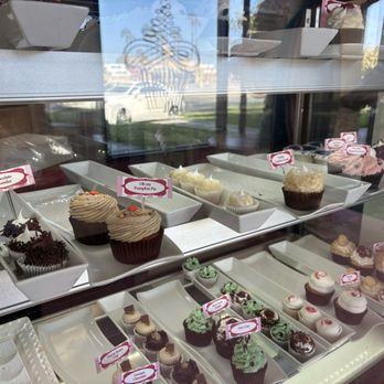 Missy's Cupcake Creations - Desserts Near Me - Ventura, California