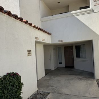 Desert Breeze Resort - Resorts Near Me - Palm Desert, California