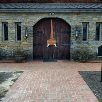 Willett Distillery - Front entrance - Distilleries Near Me - Bardstown, Kentucky Willett Distillery - Front entrance - Distilleries Near Me - Bardstown, Kentucky