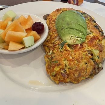 Pomegranate Restaurant - Veggie Garden Omelette - American Near Me - Aurora, Illinois