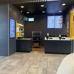 McDonald's - Order desk